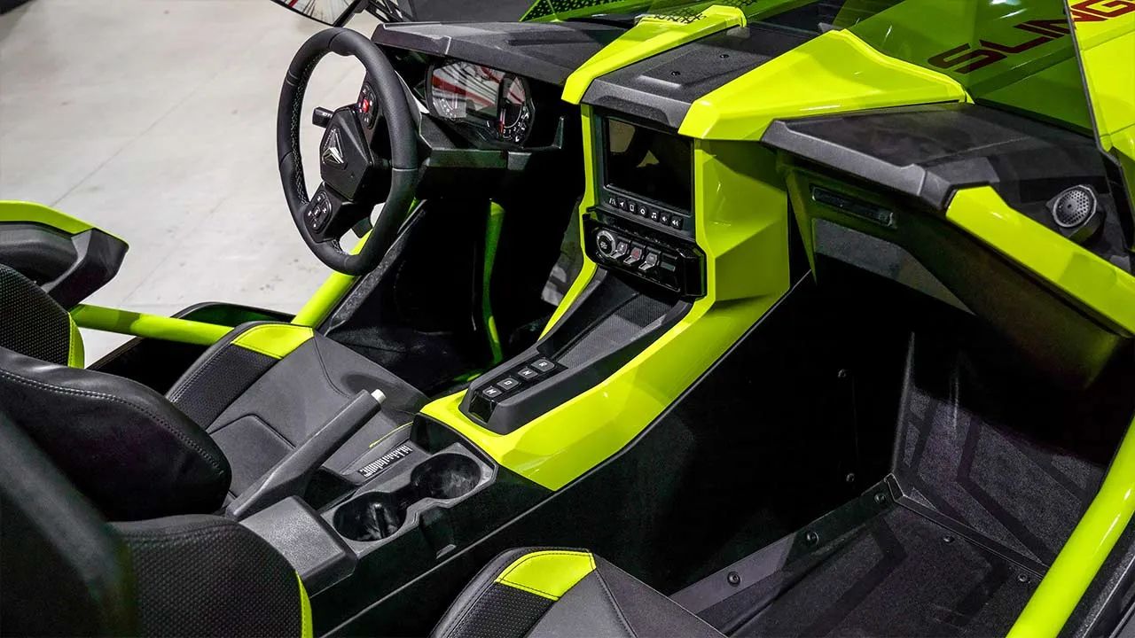 louer Polaris Slingshot R Green Without Deposit  2021 à Dubaï
