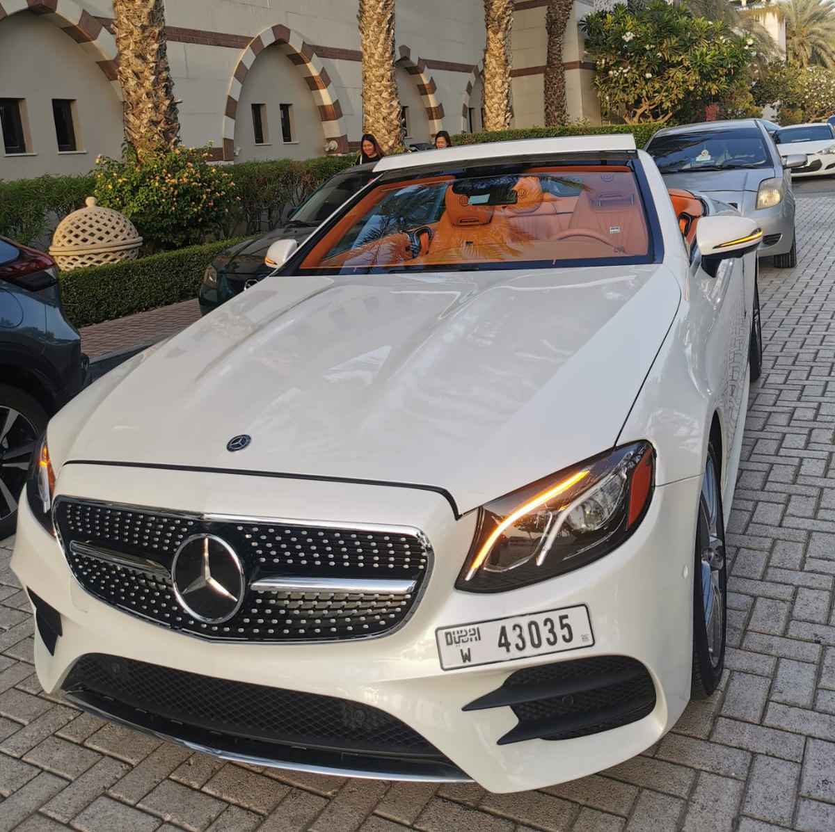 louer Mercedes E450 Convertible White  2020 à Dubaï