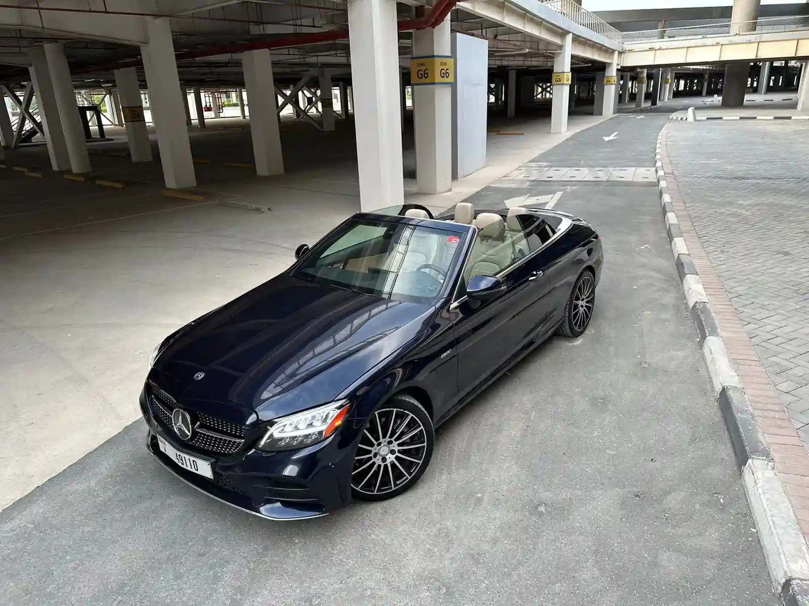 Mercedes Benz C300 Convertible  2020 location dubaï