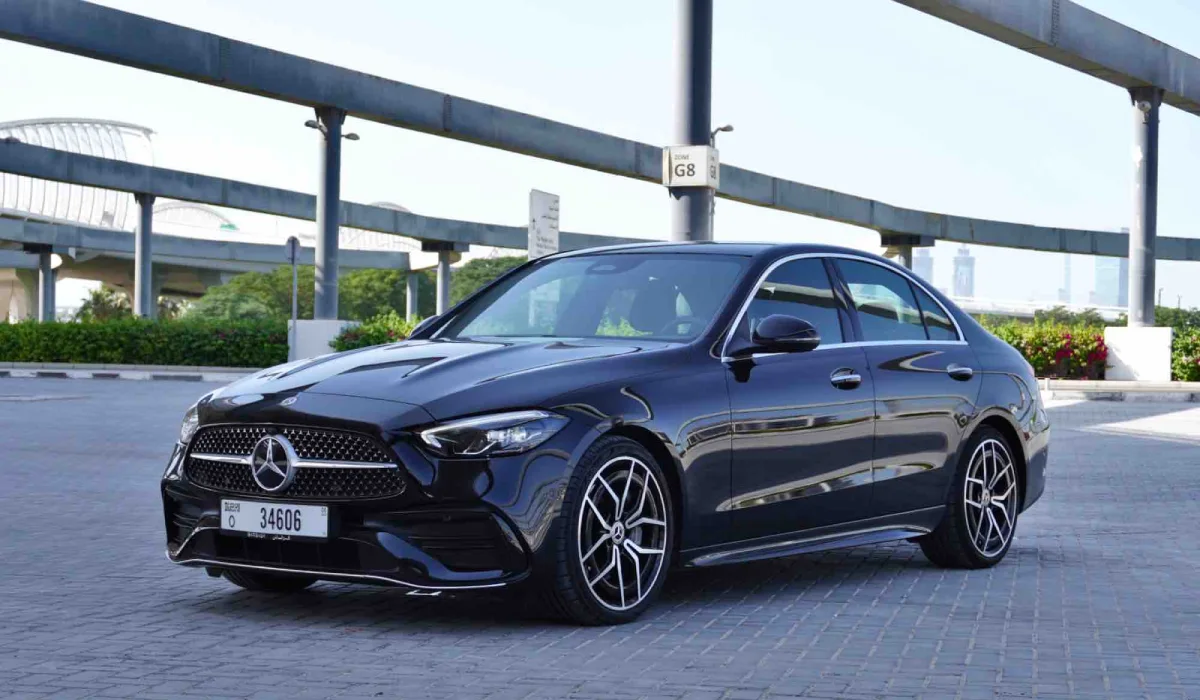 Mercedes Benz C200 BLACK 2022 location dubaï